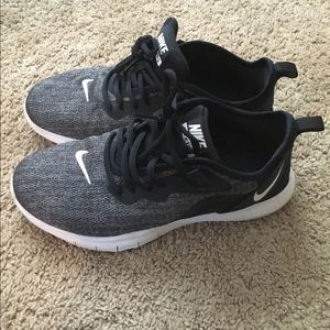 Nike flex tr9 gray and black running shoes